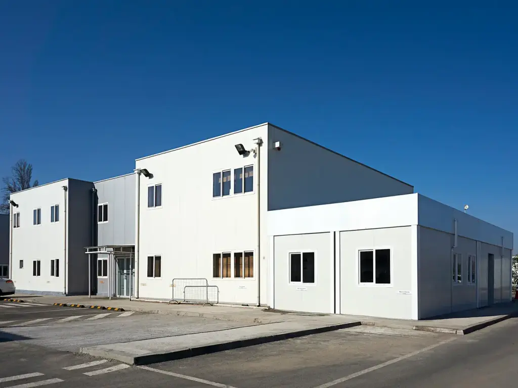 Proyecto modular: ampliación de oficinas en aeropuerto